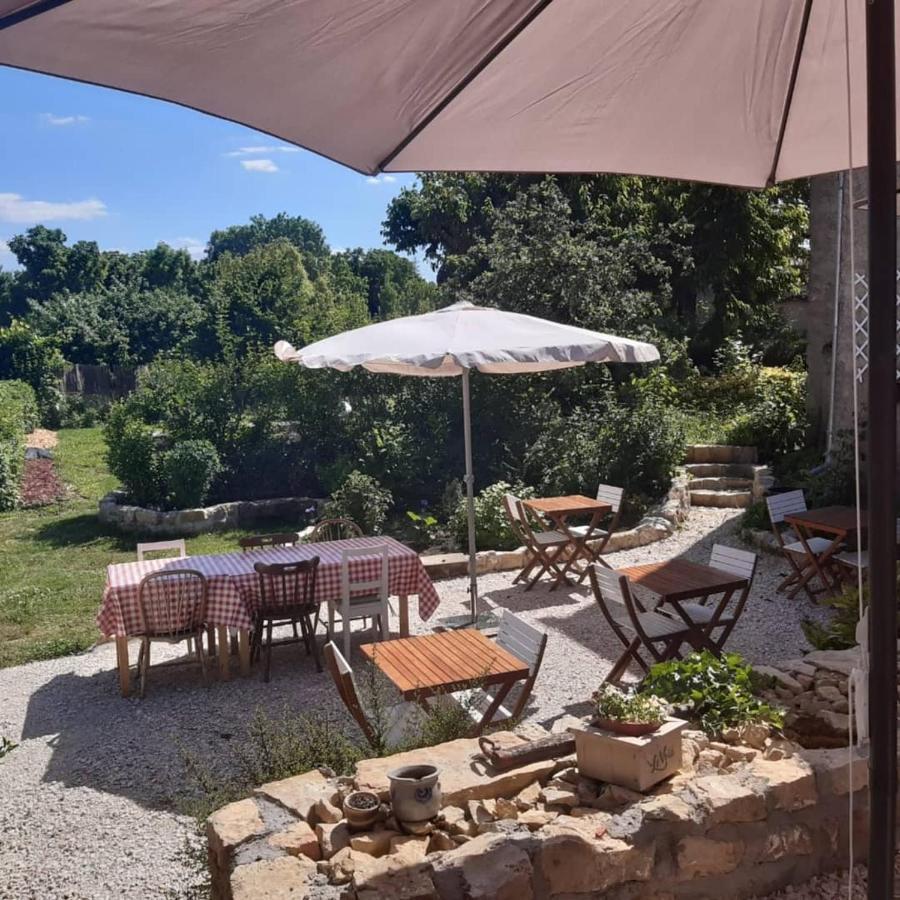 Le Voila Bed and Breakfast Melay  Εξωτερικό φωτογραφία